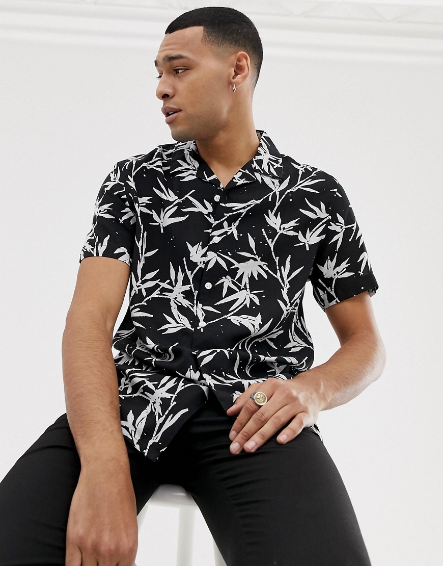 New Look - Regular-fit overhemd met reverskraag en bladprint in zwart