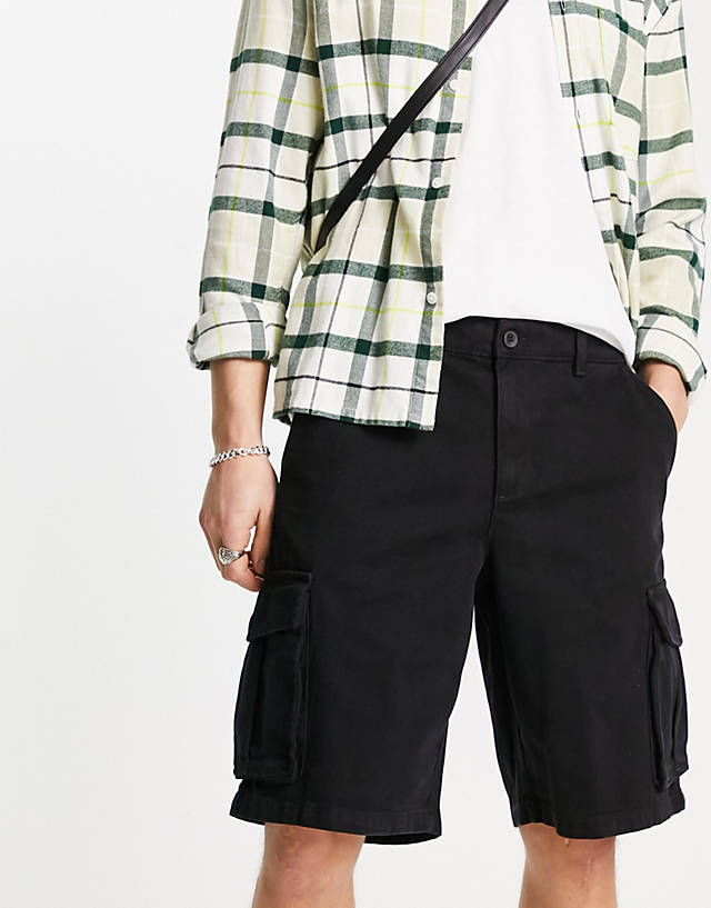 New Look - relaxed cargo shorts in black