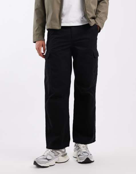 New Look relaxed fit cargo trousers in black - view 1
