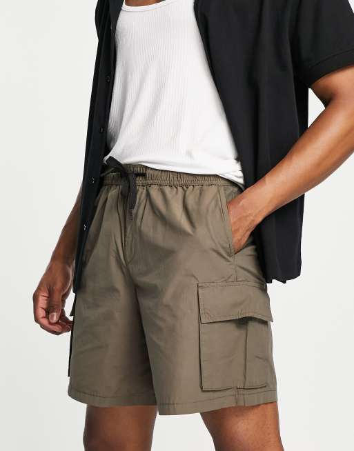 New Look relaxed fit short with pockets in brown