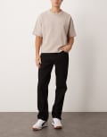 New Look relaxed jeans in black