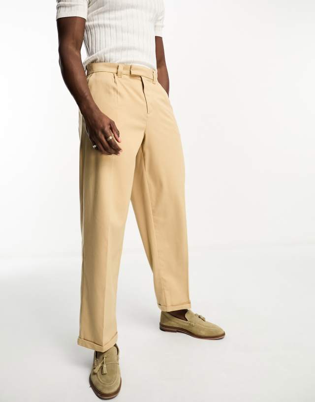 New Look - relaxed pleat front trousers in camel