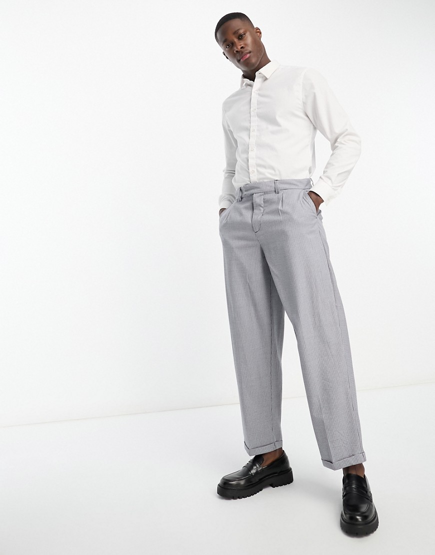 New Look relaxed pleat smart trousers in blue check