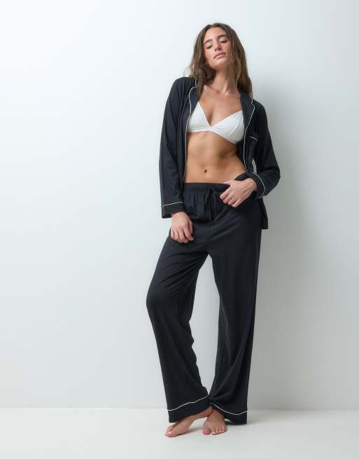 New Look revere pyjamas in black, 2 of 4