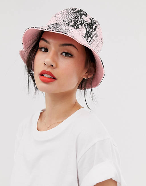 New Look reversible bucket hat in snake and pink