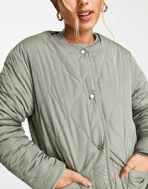 New Look Reversible Quilted Jacket with Borg Inner in Light khaki-Green