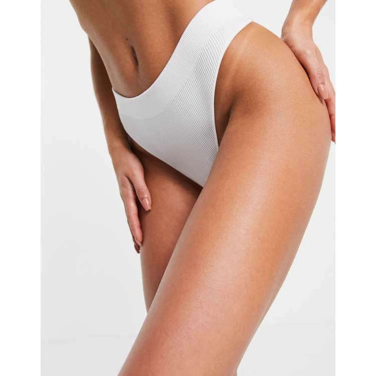 New Look rib seamless thong in white