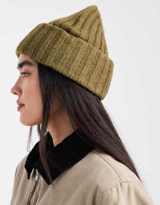 New Look ribbed beanie in khaki, 2 of 3