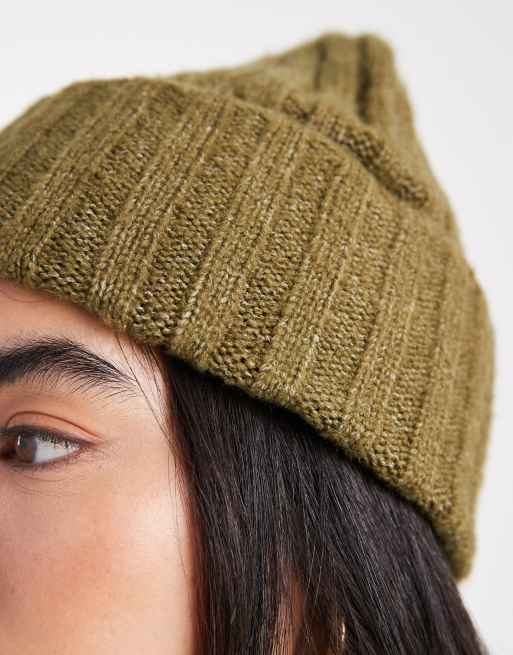 New Look ribbed beanie in khaki, 3 of 3