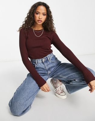 New Look ribbed crew neck knitted jumper in burgundy