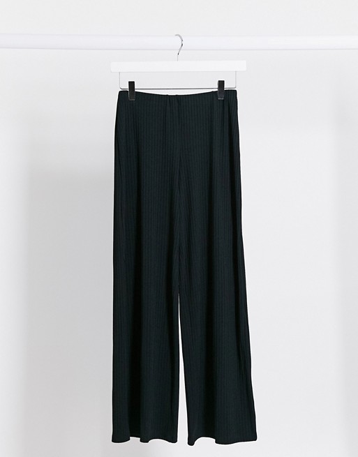 New Look ribbed crop trousers in black