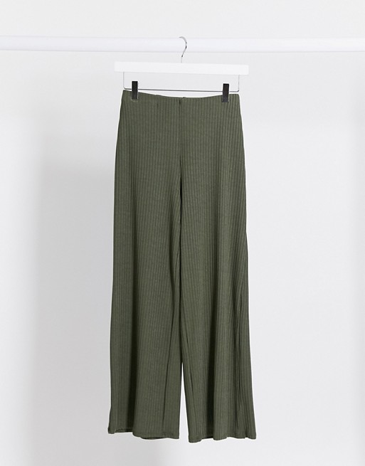 New Look ribbed crop trousers in khaki