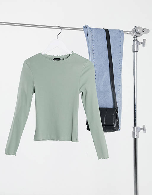 New Look ribbed lettuce edge top in light green | ASOS