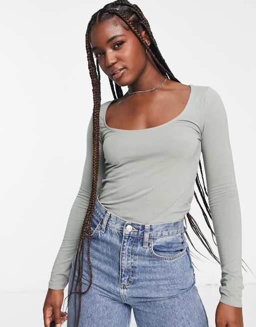 New Look ribbed scoop neck long sleeve top in khaki