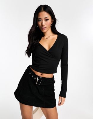 New Look ribbed wrap crop with lace trim in black
