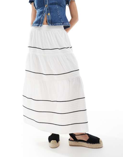 New Look ric rac tiered midi skirt in white, 2 of 5
