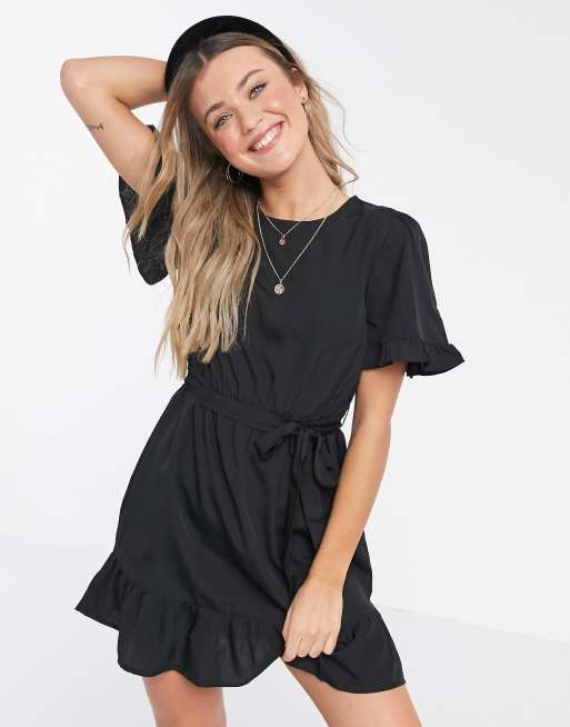 New Look - Robe courte avec manches à volants - Noir