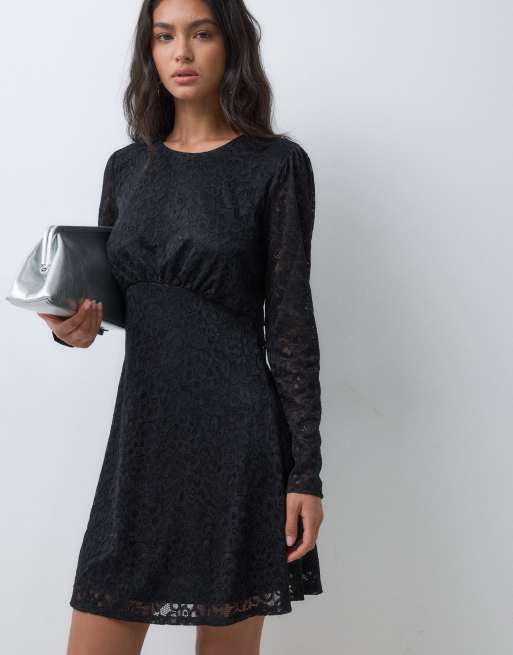 New Look robe courte en dentelle à manches longues noire, 5 de 5