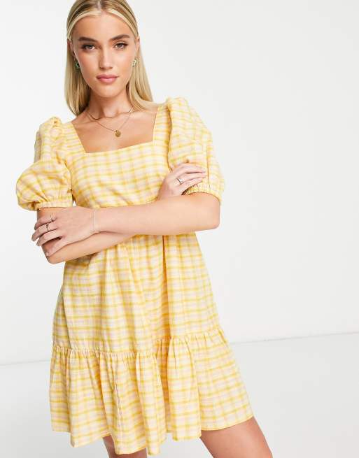 New Look - Robe courte étagée à carreaux vichy nouée au dos - Jaune