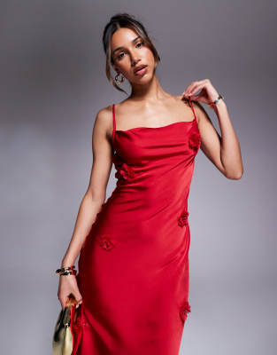 New Look - Robe nuisette mi-longue avec détail fleur - Rouge