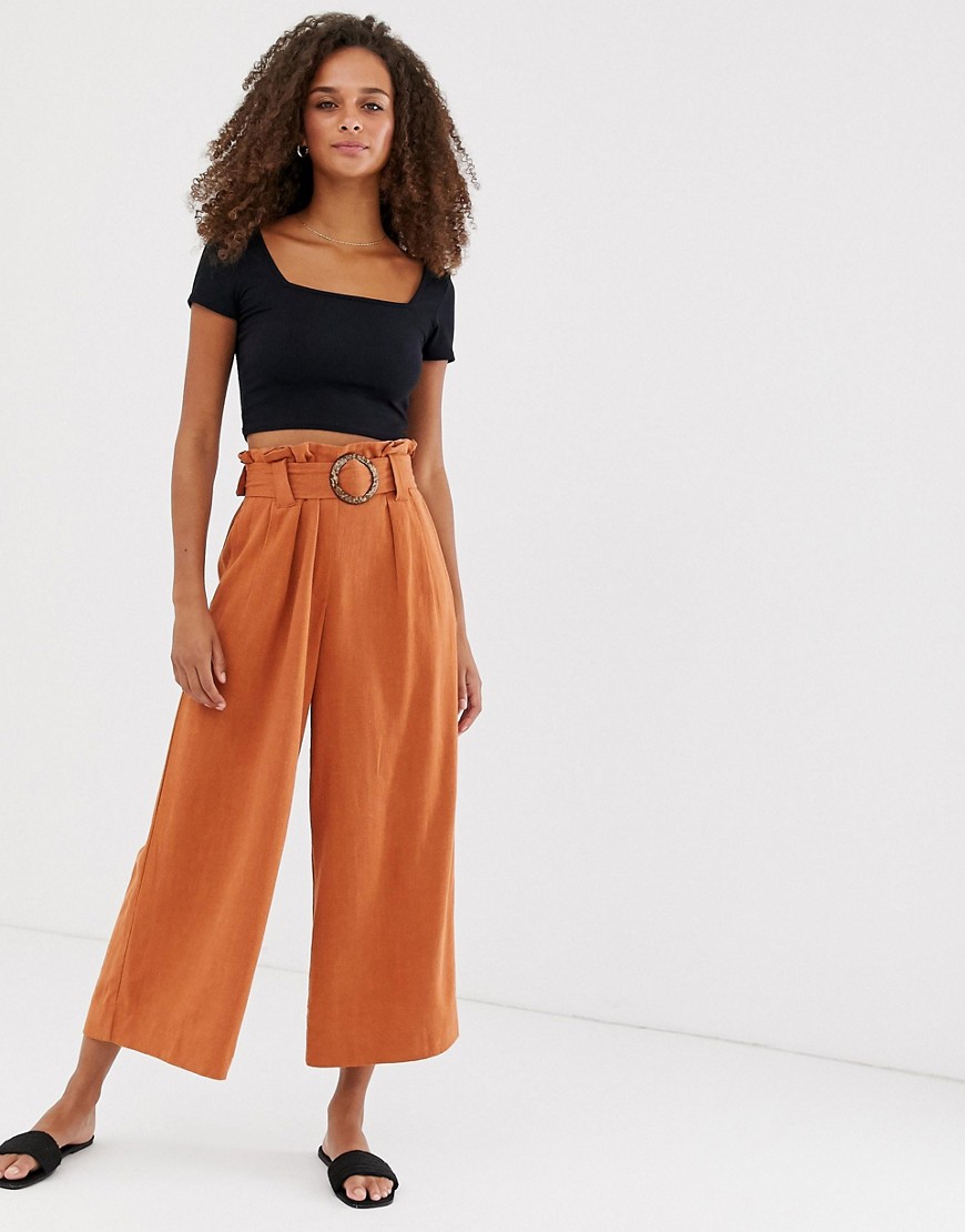 New Look – Rostfärgade ankellånga byxor med spänne-Orange