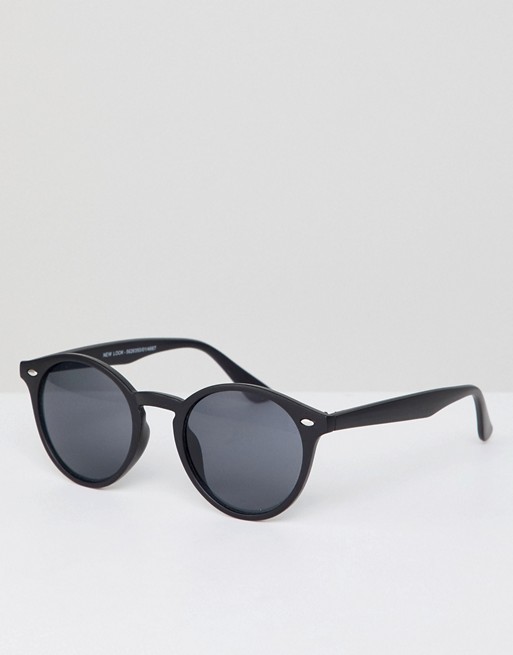 New Look Round Sunglasses In Black