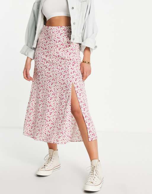 New Look – Różowa spódnica midi w kwiatowy wzór z rozcięciem z boku