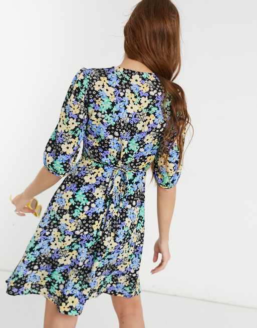 New Look ruched bust mini tea dress in black ditsy floral, 2 of 4