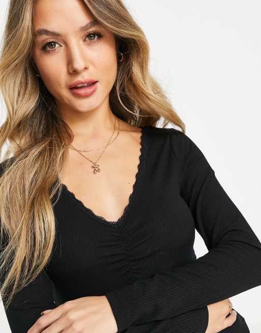 New Look ruched long sleeve top in black | ASOS