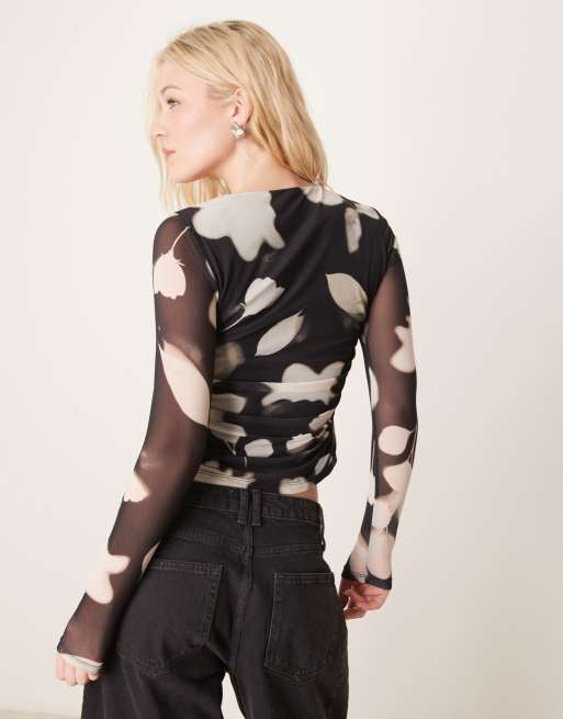 New Look ruched side long sleeve mesh top in black pattern, 4 of 4