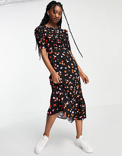 New Look ruched sleeve tiered midi dress in black polka dot | ASOS