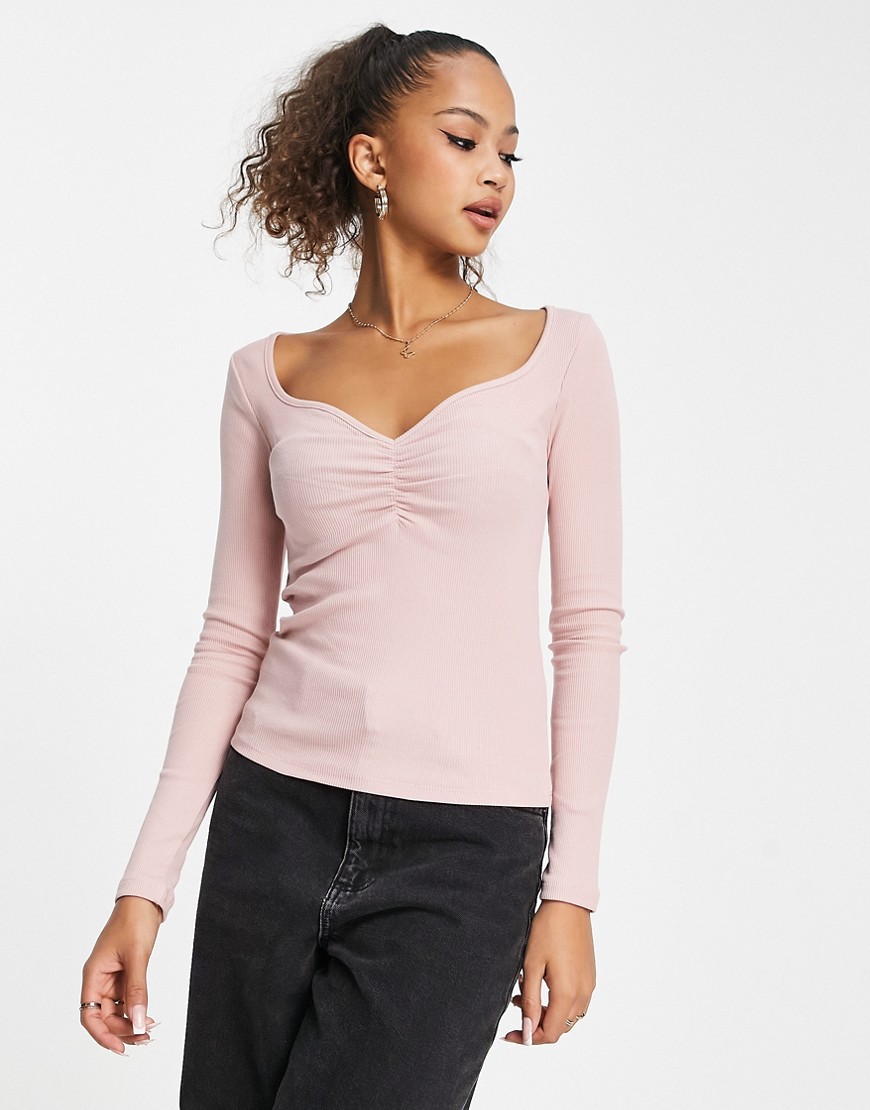 New Look ruched sweetheart neck long sleeve top in pink