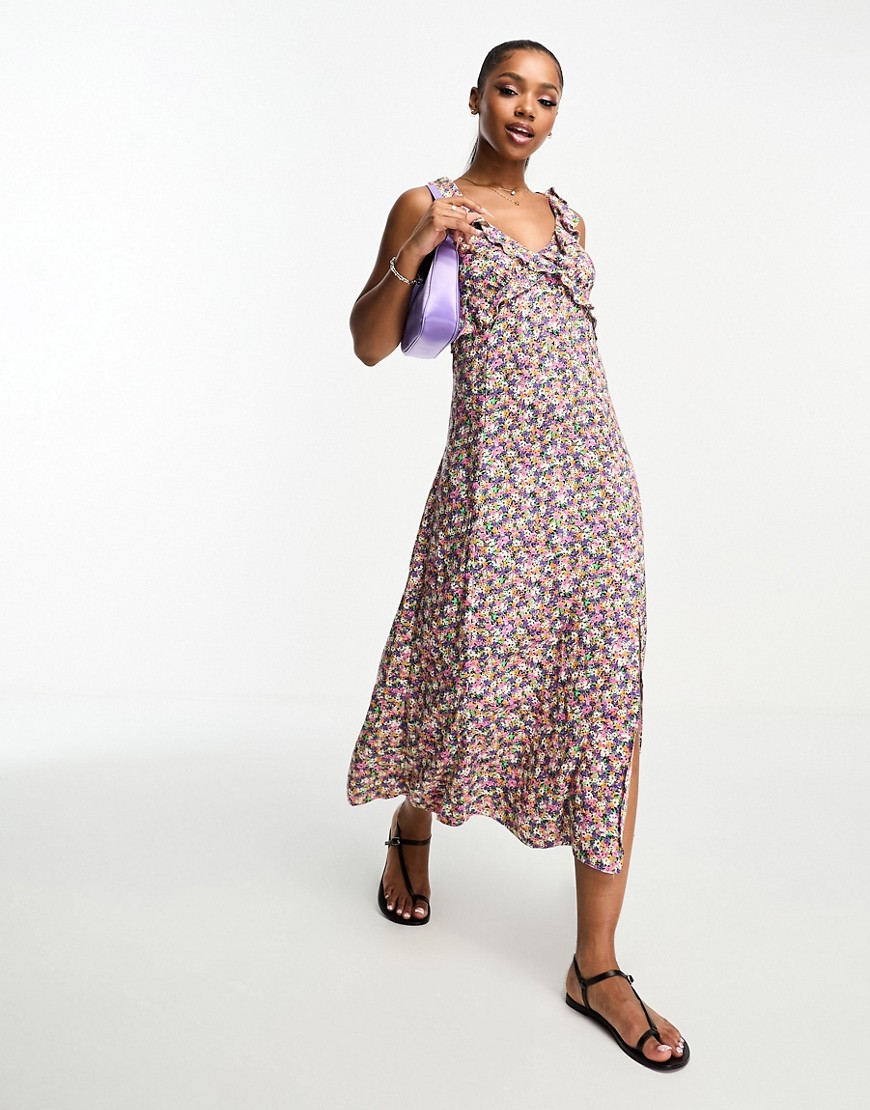 New Look ruffle detail midi dress in floral-Purple