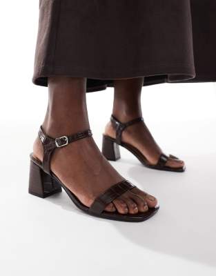 New Look - Sandalen in Braun in Kroko-Optik mit Blockabsatz-Brown