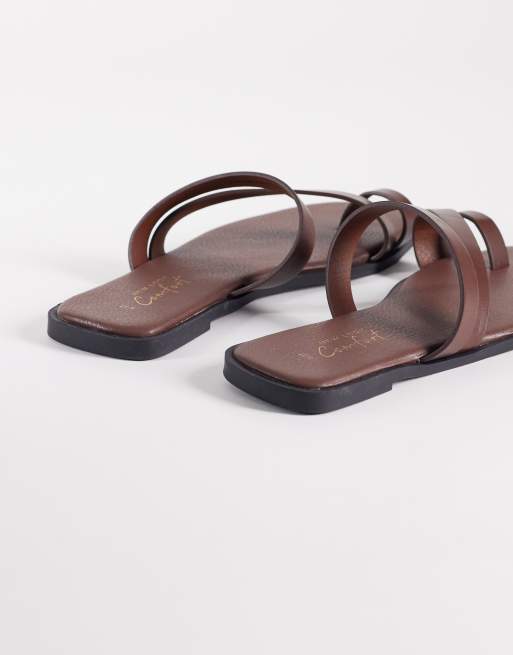 New Look – Sandalen in Braun mit Zehenschlaufe, 4 von 4