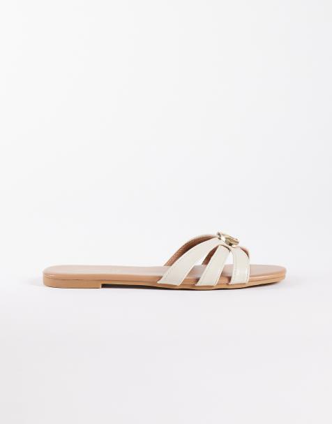 New Look – Sandalen in Creme mit überkreuzten Riemen und Metalldetail - view 1