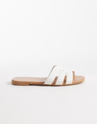 New Look - Sandalen in Weiß mit Aussparungen