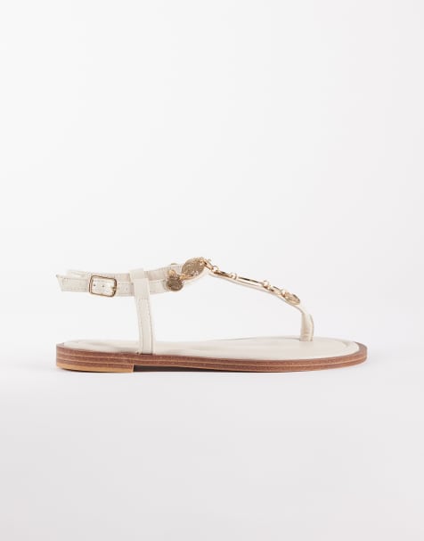 New Look – Sandalen in Wollweiß mit Zehensteg und Münzverzierung - view 1