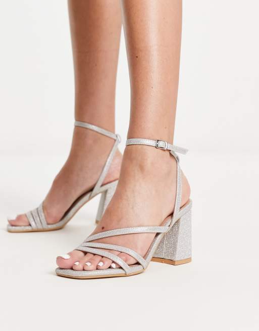 New Look Sandalen met hak en meerdere bandjes in zilver ASOS