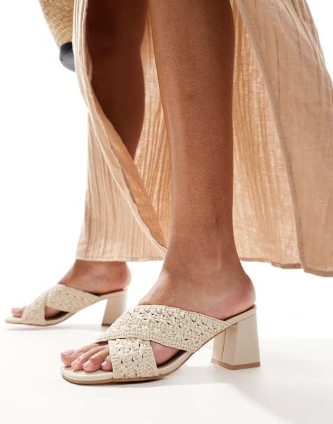 New Look - Sandaler i hæklet materiale i offwhite med stropper på kryds og mellemhøj hæl - view 1