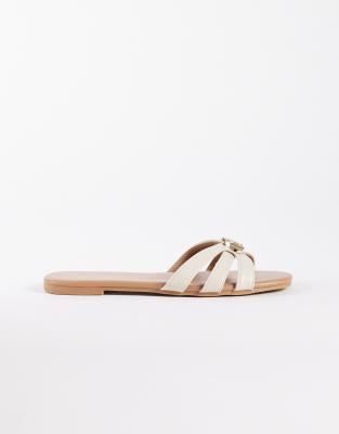 Sandales à brides croisées avec détail métallique - Crème-Blanc 36