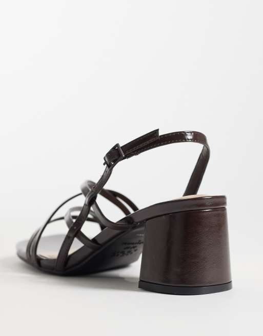 New Look – Sandaletten in Braun mit mehreren Riemchen und Blockabsatz, 4 von 4