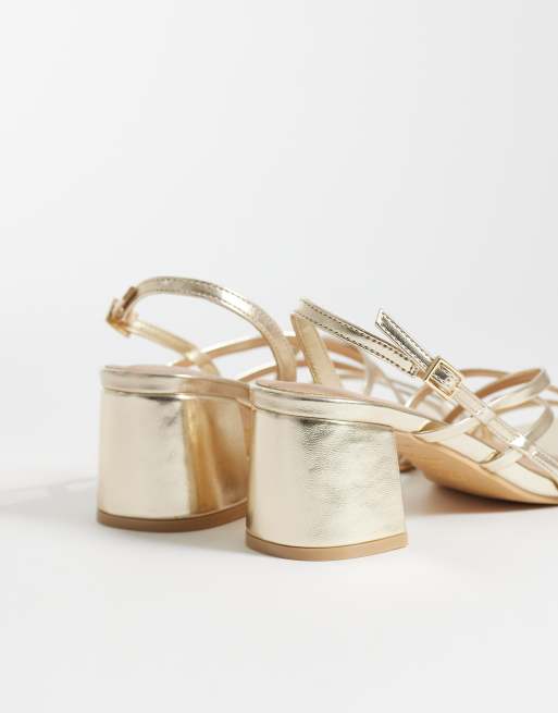 New Look – Sandaletten in Gold mit mehreren Riemchen und Blockabsatz, 4 von 4