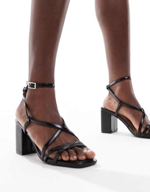 New Look – Sandaletten in Schwarz mit mehreren Riemchen und Absatz, 4 von 4