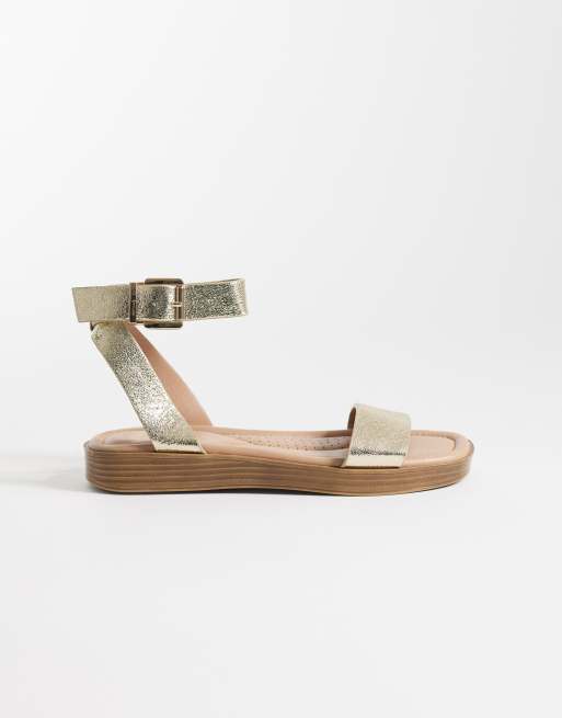 New Look - Sandali color oro con fascette incrociate