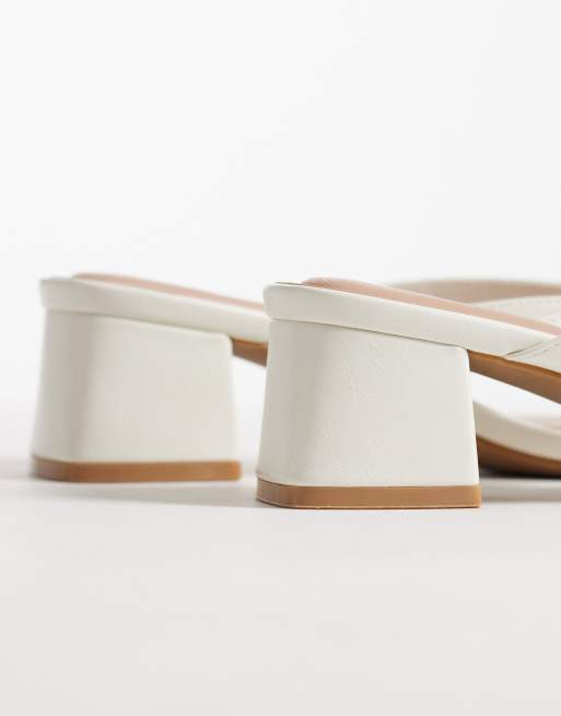 New Look - Sandali infradito color panna con tacco largo, 3 di 4