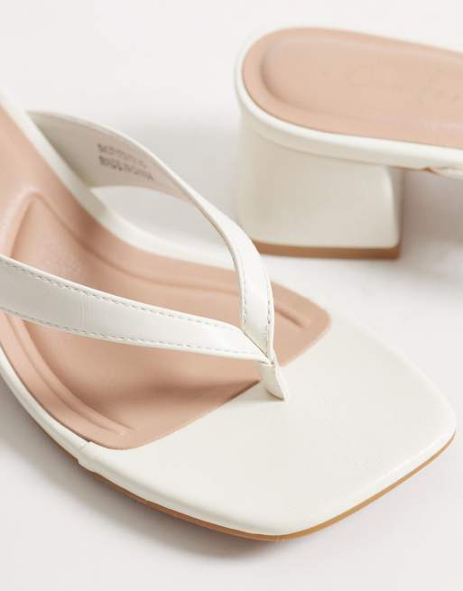 New Look - Sandali infradito color panna con tacco largo, 4 di 4