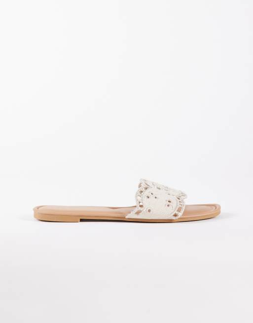 New Look - Sandalias color crema con bordado inglés