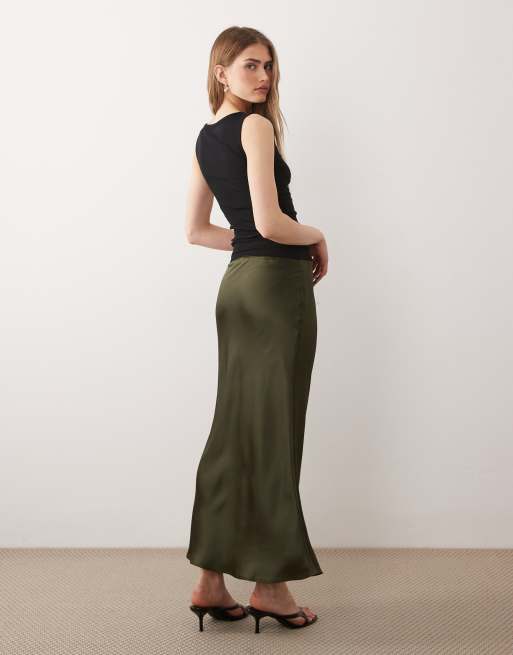 New Look satin bias midi skirt in khaki, 2 of 5