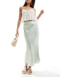 [New Look] New Look satin bias midi skirt in light green 18 Light green
